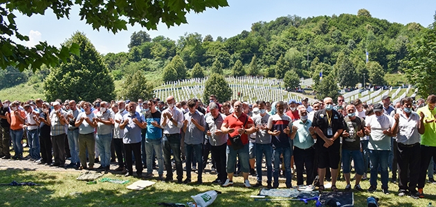 Srebrenitsa Soykırımı’nın 9 kurbanı daha toprağa verildi