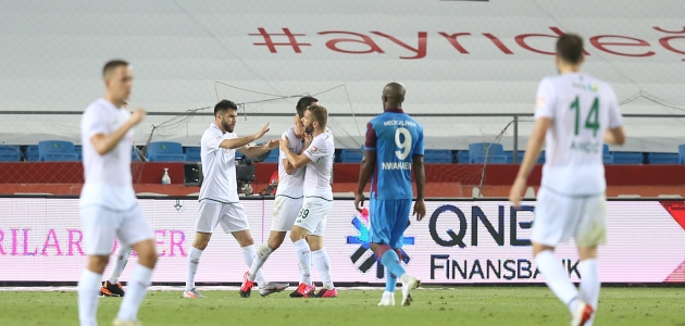 Kritik galibiyetler Konyaspor’u ligde tuttu