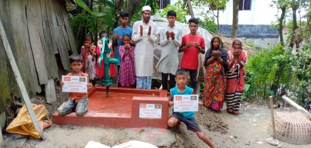 KOMEK kursiyerlerinden Bangladeş’e su kuyusu