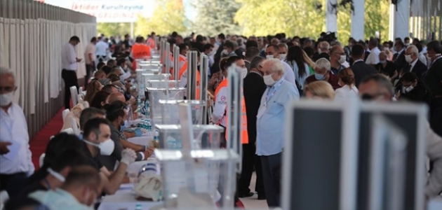 CHP’de PM seçimi için 222 aday başvurdu