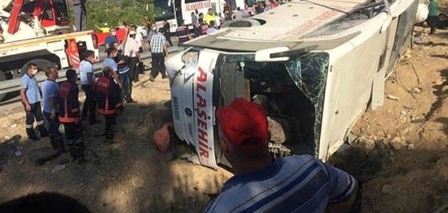 Mersin’deki otobüs kazasında yaralanan askerlerden biri daha taburcu edildi