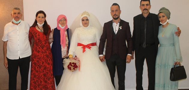 Ali Sait Öge kızını evlendirdi