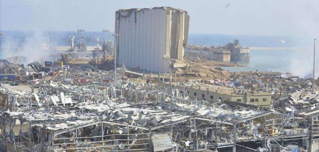 Beyrut Limanı, patlamadan bir hafta sonra kısmi olarak faaliyete başladı