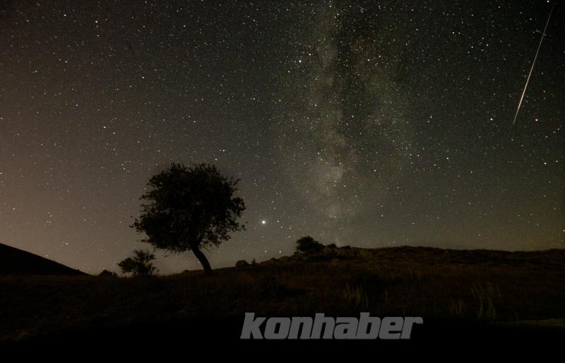Konya’da Samanyolu Galaksisi ve yıldızlı gece