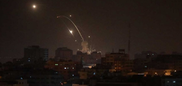 İsrail’den Gazze’deki bir okula füze saldırısı