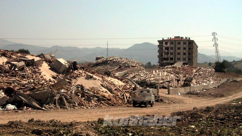 Asrın felaketinin üzerinden tam 21 yıl geçti