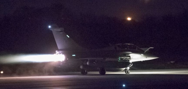 ABD savaş uçağı Esed rejimine ait kontrol noktasını vurdu: 1 ölü, 2 yaralı