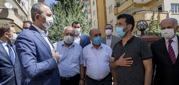 Adalet Bakanı Gül’den Duygu Delen’in ailesine ziyaret
