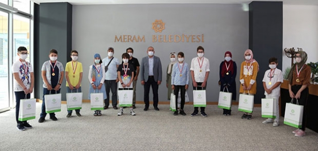 Başkan Kavuş Bilim Kurdu Proje’sinin finalistlerini kabul etti