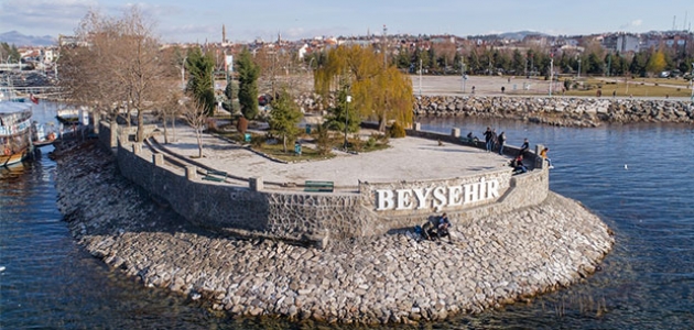 Beyşehir Belediyesi Sevgi Adası’nın çehresini yeniledi