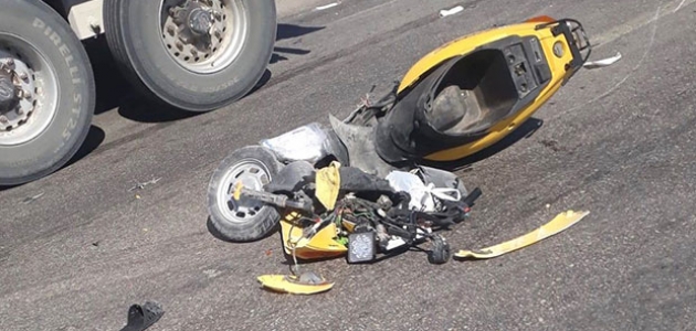 Konya’da tırın çarptığı motosikletteki çocuk öldü, annesi yaralandı