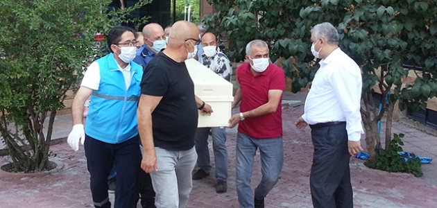 Konya’da öğretim görevlisi kütüphane girişinde ölü bulundu