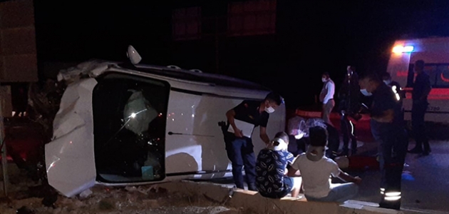 Konya’da otomobille hafif ticari araç çarpıştı: 7 yaralı