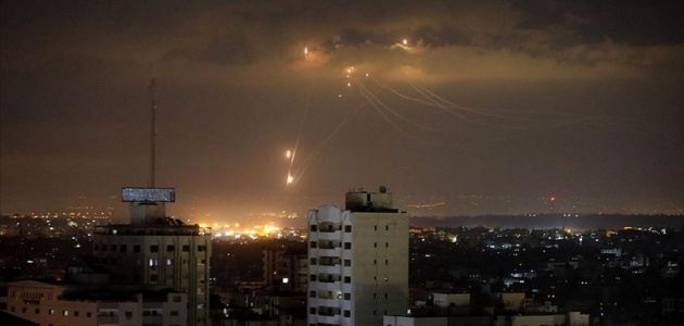 İsrail, Gazze’de Hamas’a ait noktaları vurdu