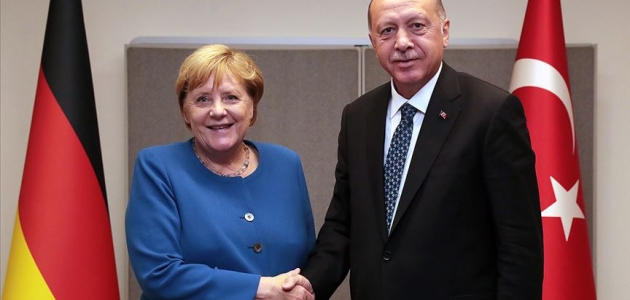 Cumhurbaşkanı Erdoğan Almanya Başbakanı Merkel ile görüştü