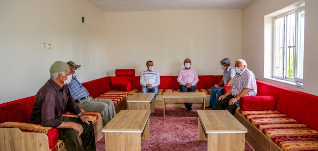 Meram’da mahalle odaları yeni çehreleriyle vatandaşlardan tam not aldı