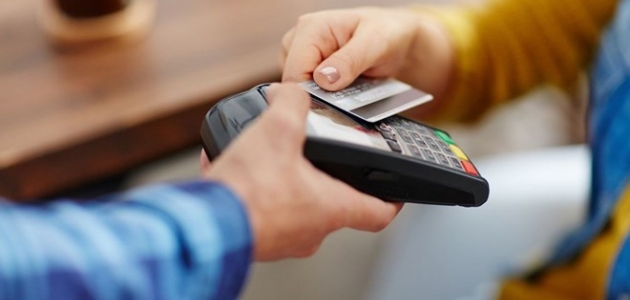 Dolandırıcılar kredi kartı limitini yükseltip harcama yaptı