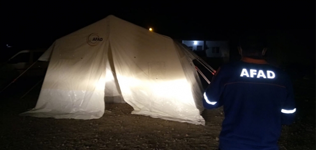 Konya’da depremden etkilenen ilçede AFAD çadır kurdu