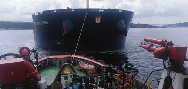 İstanbul Boğazı’nda arızalanan 292 metrelik gemi kurtarıldı