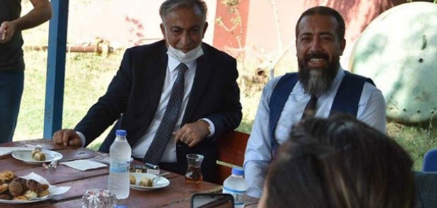 Milli Eğitim Bakanı Selçuk, Iğdır’daki köy öğretmenleriyle telefonda görüntülü görüştü