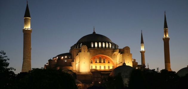 Ayasofya-i Kebir Camii’ni 1,5 milyonun üzerinde kişi ziyaret etti