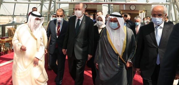 Cumhurbaşkanı Erdoğan taziye için Kuveyt’i ziyaret etti