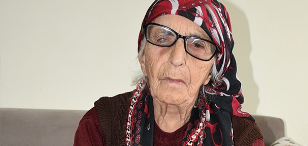 Kalp ve tansiyon hastası 95 yaşındaki Fatma nine Kovid-19’u yendi
