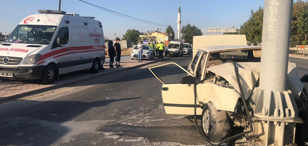 Konya’da otomobil levha direğine çarptı: 1 ölü