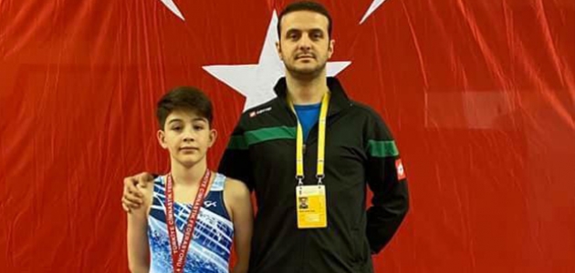 Karatay Belediyespor’un başarılı sporcusu emirhan danış’a milli davet