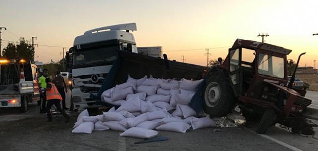 Konya’da trafik kazası: Tohumlar yola döküldü