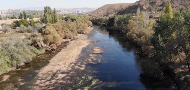 Türkiye’nin en uzun nehri Kızılırmak’ta kuraklık tehlikesi