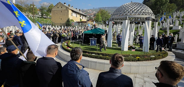 Bosna Hersek’in ilk Cumhurbaşkanı Aliya İzetbegoviç kabri başında anıldı