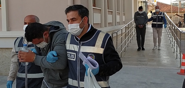 İl il gezen dolandırıcılar Konya’da polise yakalandı