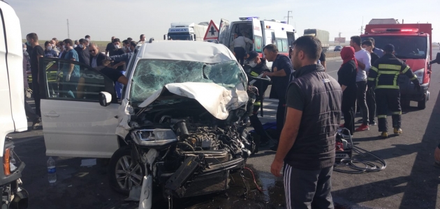 Konya’da feci kaza: 2 ölü, 6 yaralı