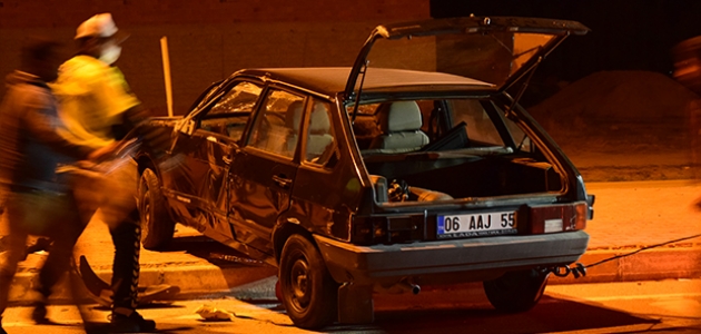 Konya’da otomobil ile tır çarpıştı: 2 yaralı