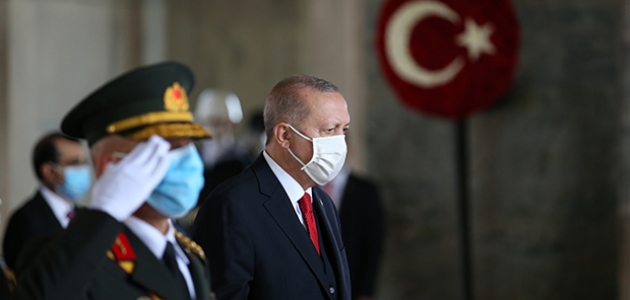 Cumhurbaşkanı Erdoğan: Türkiye her alanda başarıdan başarıya koşmaktadır