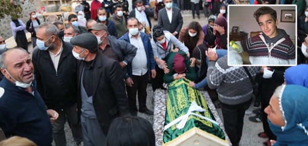 Depremde yaşamını yitiren TEOG birincisi Arda, Tunceli’de toprağa verildi