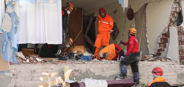 İzmir’deki depremde evi zarar görenler eşyalarını Fuarİzmir’e bırakılabilecek