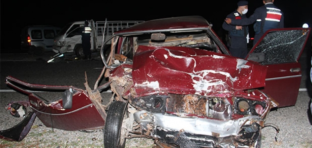 Konya’da otomobil ile kamyonet çarpıştı: 6 yaralı