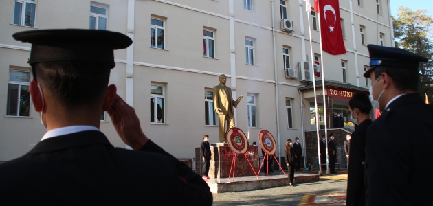 Yunak’ta Atatürk ebediyete intikalinin 82’ici yıldönümünde anıldı