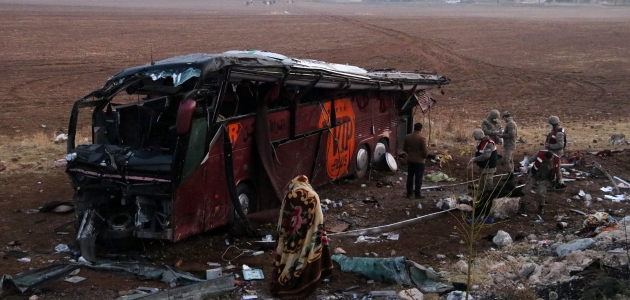 Irak uyrukluları taşıyan yolcu otobüsü devrildi:1 ölü, 28 yaralı
