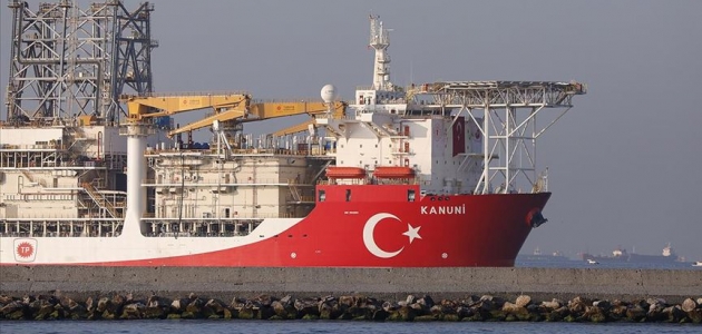 Türkiye’nin 3. sondaj gemisi Kanuni Karadeniz’e uğurlandı