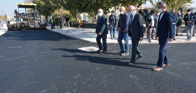 Adem Yavuz Caddesi’nde sıcak asfalt çalışmaları başladı