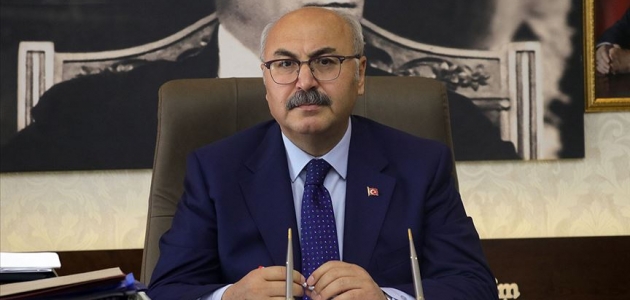 İzmir Valisi Yavuz Selim Köşger coronaya yakalandı