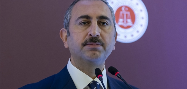 Adalet Bakanı Gül: Türk yargısı darbeci hainlerden hesap sormaya devam ediyor