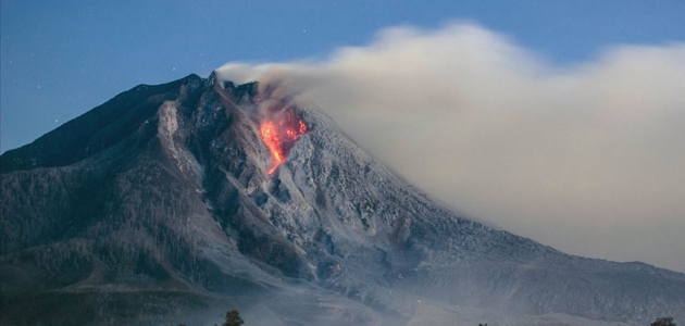 Endonezya’da Ili Lewotolok Yanardağı’nda patlama