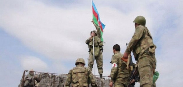 Azerbaycan ordusu 28 yıldır işgal altındaki Laçın’a girdi