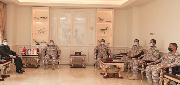 Türk ve Katarlı yetkililer askeri iş birliğini geliştirmeyi görüştü