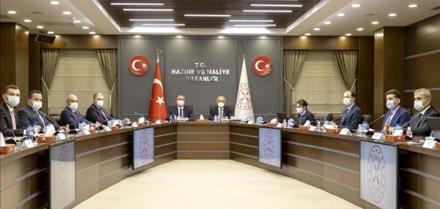 Bakan Elvan ile Adalet Bakanı Gül, MÜSİAD yönetimiyle bir araya geldi