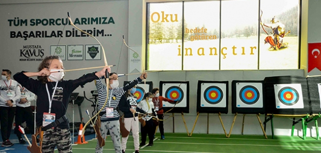 Meram Belediyesi ‘Türk Okçuluğu Kış Turnuvası’ başladı